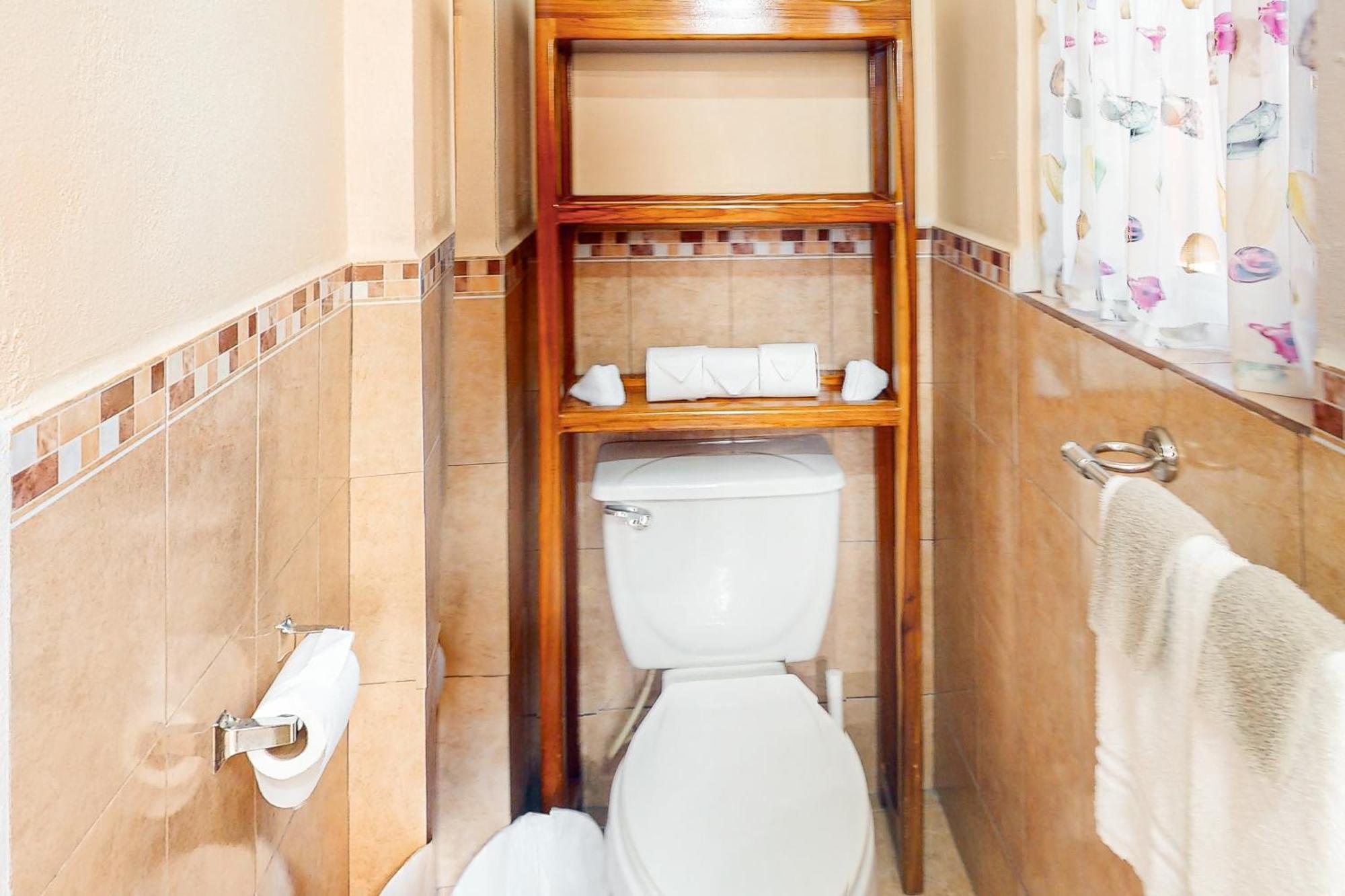سان بيدرو Hummingbird Home Suites الغرفة الصورة