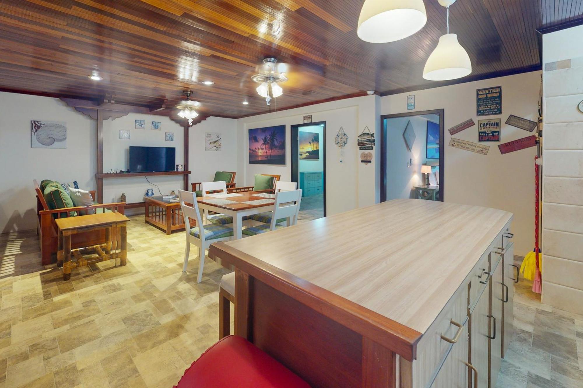 سان بيدرو Hummingbird Home Suites الغرفة الصورة