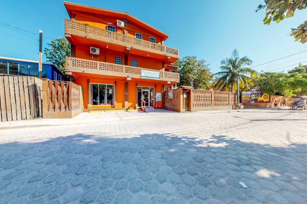 سان بيدرو Hummingbird Home Suites المظهر الخارجي الصورة