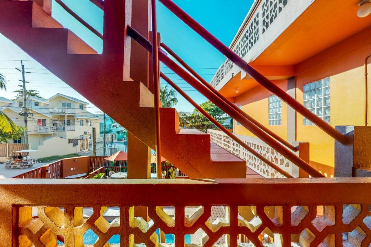 سان بيدرو Hummingbird Home Suites المظهر الخارجي الصورة